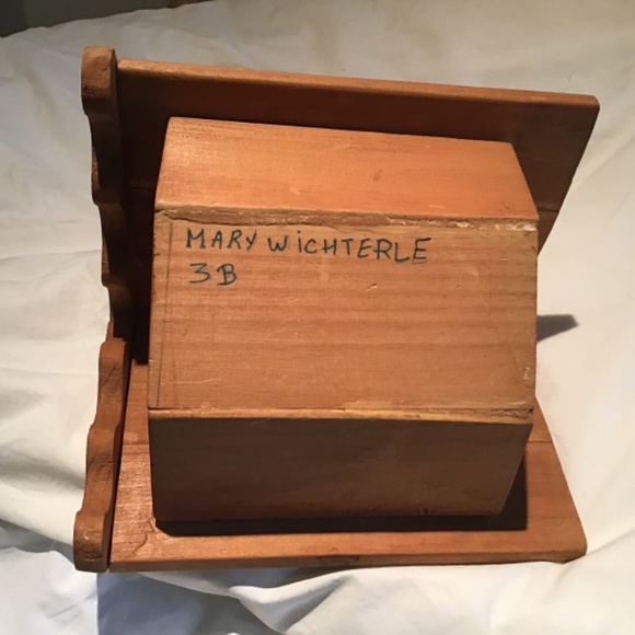 HANDMADE FUNCTIONAL WOOD BIRD HOUSE FOR OUTDOORS - Picture 5 of 5